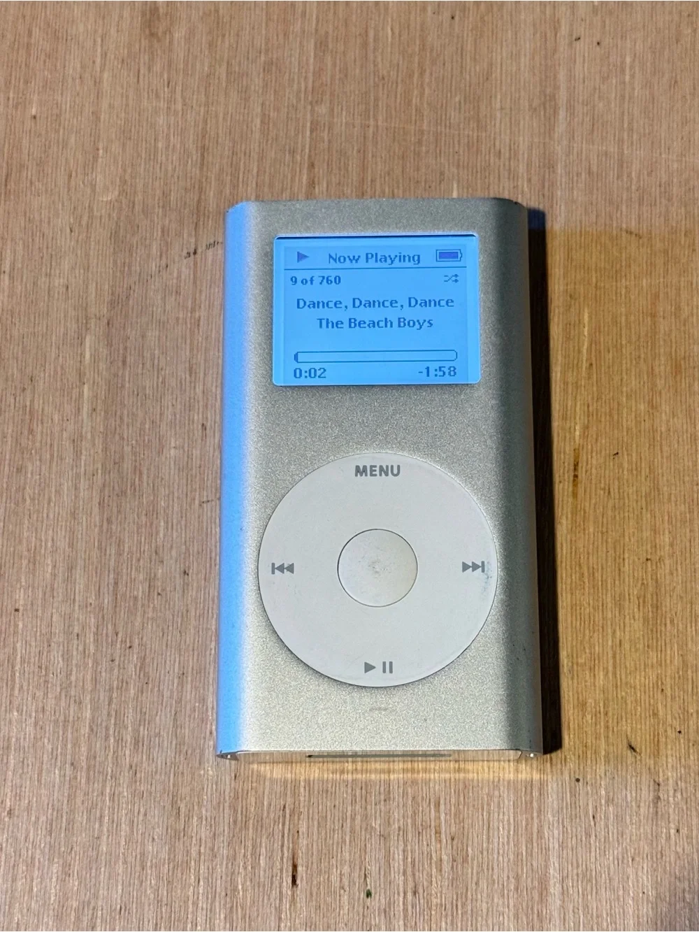 iPod Mini 1st Gen Model:A1051 4GB Silver Tested Good w/760 Song Read Info Below!